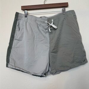 American Eagle Outfitters Olive and Green Shorts